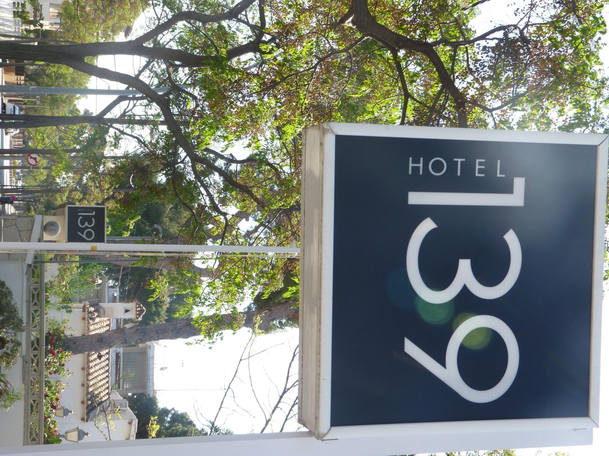 Hotel 139 Castelldefels Exterior photo